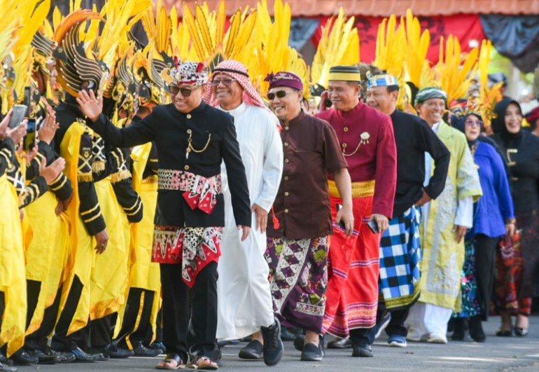 Berbagai Suku Di Banyuwangi Warnai Upacara Hari Jadi Banyuwangi Ke